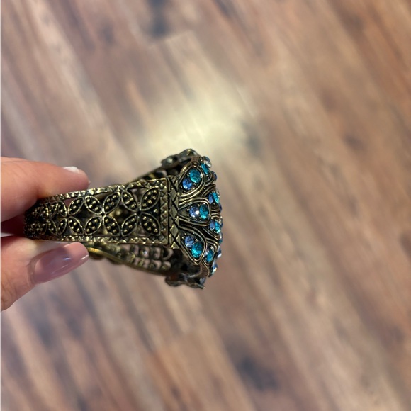 Vintage cuff bracelet - Picture 6 of 9